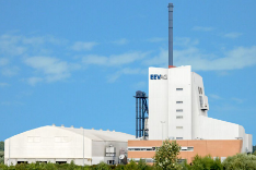 Das Biomasseheizkraftwerk Papenburg, das bereits 2003 in Betrieb genommen wurde, war seit 2012 im Besitz der EEV BioEnergie GmbH & Co. KG, einem Tochterunternehmen der EEV Erneuerbare Energie Versorung AG (Papenburg), © EEV AG